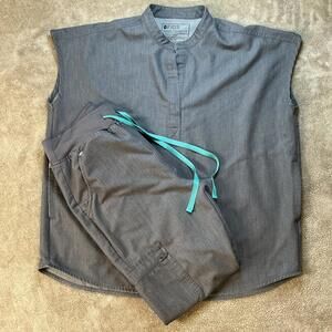 FIGS Scrub Set Rafaela Top S & Zamora Jogger Pants XS Graphite Gray‎ *read*